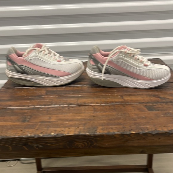 MBT RUNNING SHOES - Picture 2 of 4